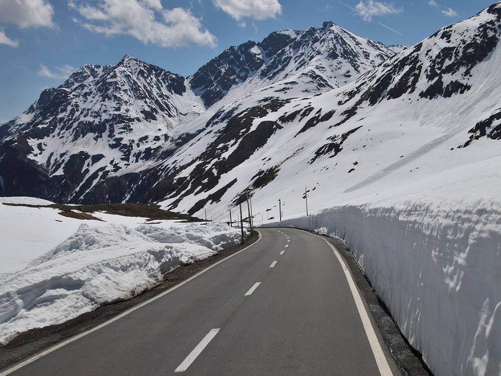 Sneeuw in de Alpen: wat je kunt verwachten op de weg