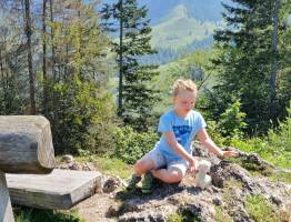  In de bergen wandelen met kinderen